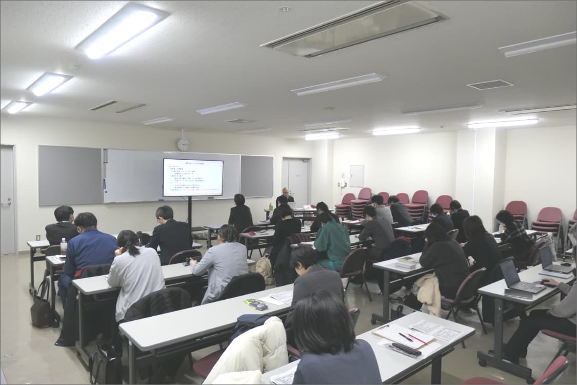 令和７年度秋田県博物館等連絡協議会実務担当者研修会の様子